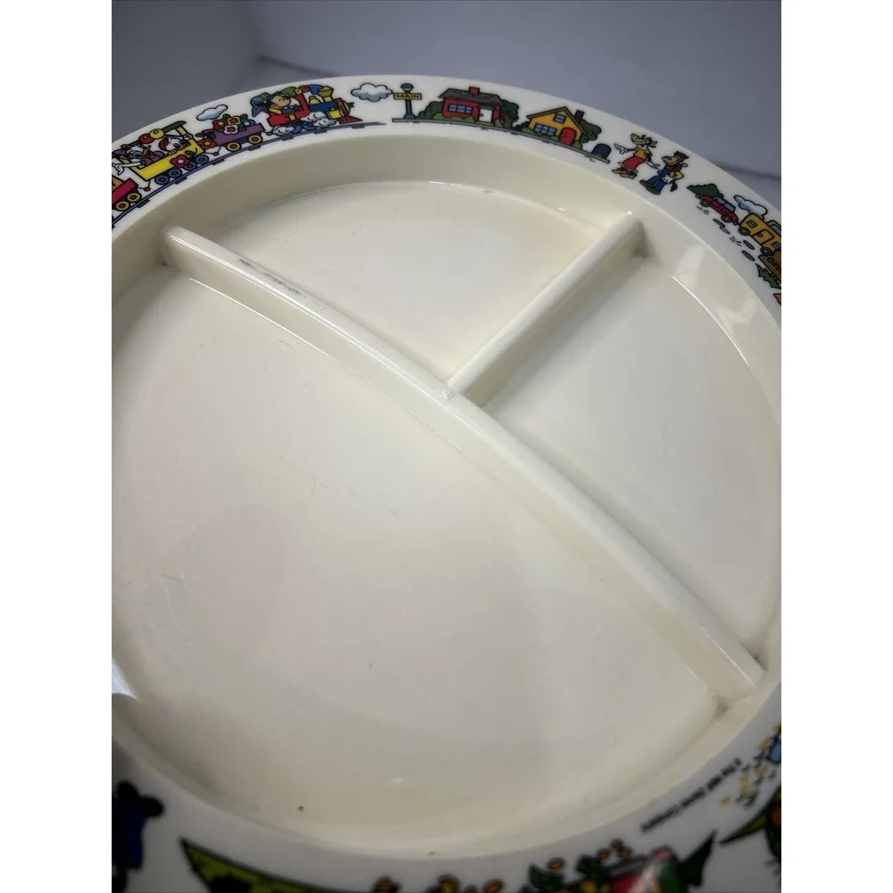 Vintage Superseal Walt Disney Plastic Children's Dinnerwear Kitchen Plate